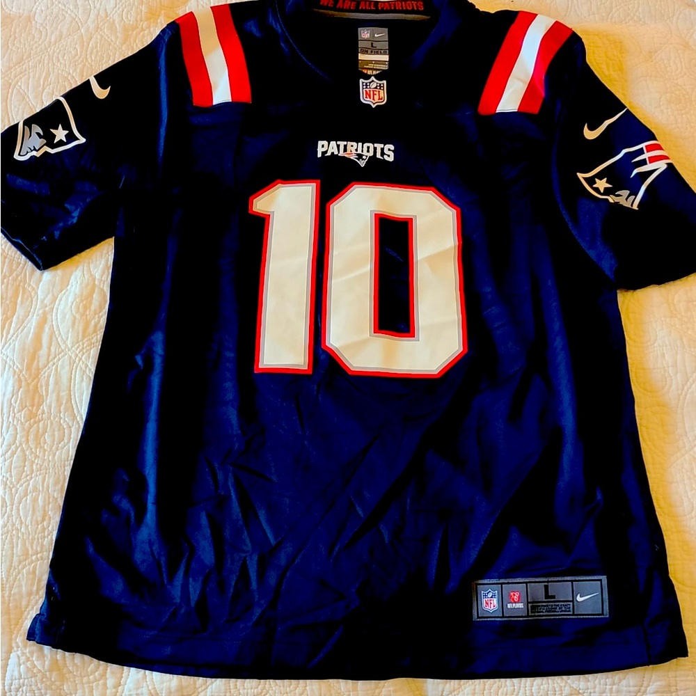 New England Patriots Jersey #10 Mac Jones (NO Tags - NEW)